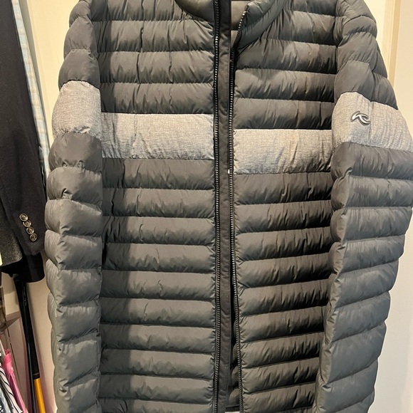 KJUS lightweight men’s puffer jacket 2023 season - Picture 4 of 5